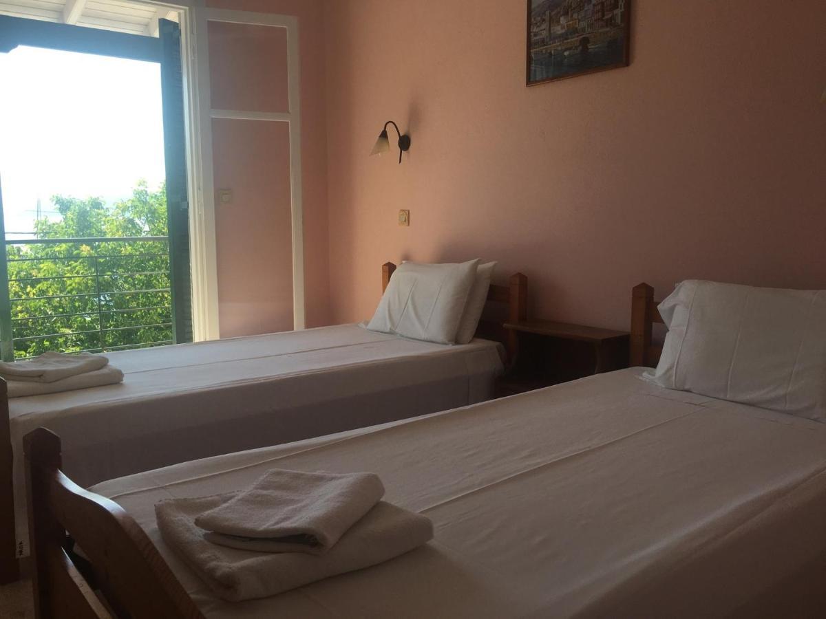 Nikolas Yiannis, Bay Sea View Apartament Kalami (Corfu)